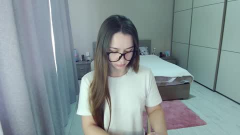 twitter    Annemarye 23 online show from March 4, 7:16 am