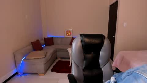 Sophia online show from June 8, 8:21 pm