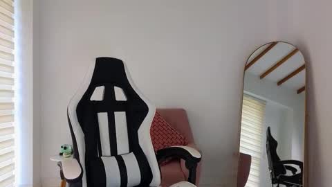 Kris online show from September 23, 6:36 pm