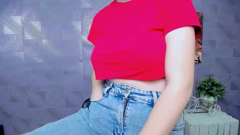 Kristen online show from November 25, 8:35 am