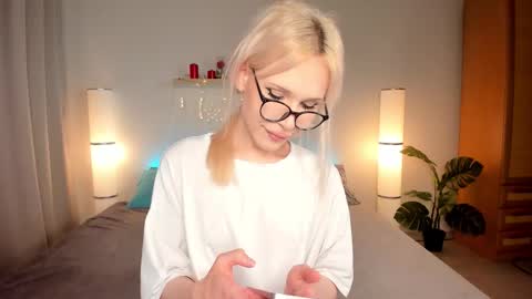 Kristal online show from September 11, 3:35 pm