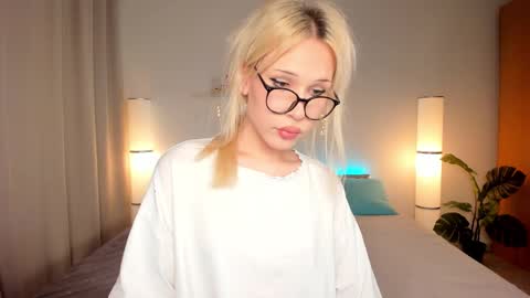 Kristal online show from October 2, 6:17 pm