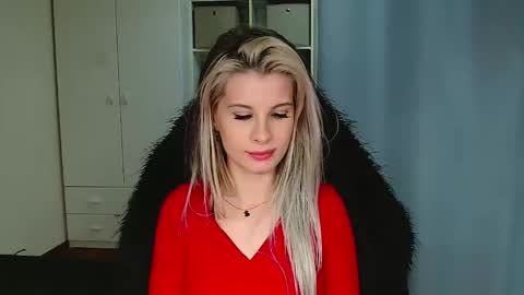 KristineAmore online show from February 18, 9:25 pm