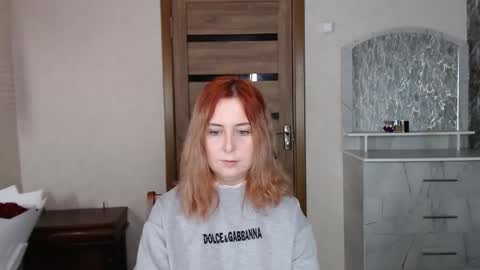 Snapshot of kristy_fran chatting on September 19, 10:24 pm Kristy online show from September 19, 10:24 pm