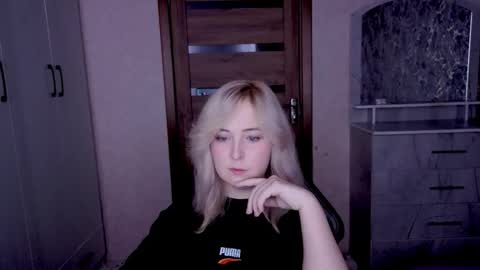 Kristy online show from March 10, 9:40 pm