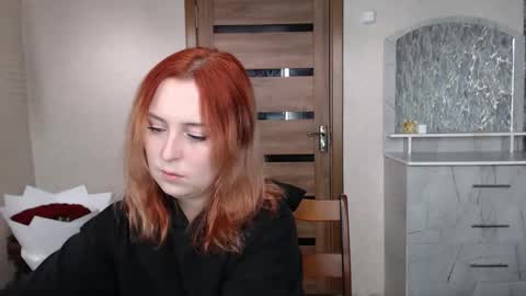 Snapshot of kristy_fran chatting on September 16, 4:37 am Kristy online show from September 16, 4:37 am