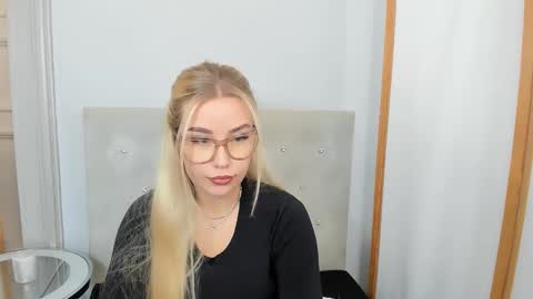 KristyFlowers online show from March 7, 9:51 am