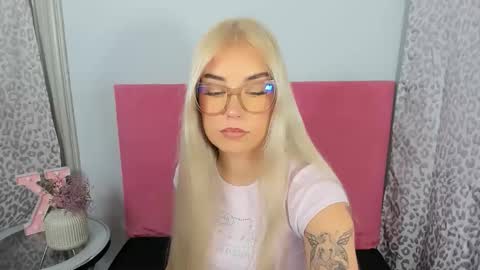 KristyFlowers online show from January 14, 4:04 pm