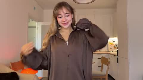 Snapshot of kristyspiritedaway chatting on October 2, 10:47 am Kristy Nip slip shady  Best model on CB  online show from October 2, 10:47 am
