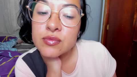 Snapshot of kroline_20 chatting on December 27, 7:46 pm Kroline online show from December 27, 7:46 pm