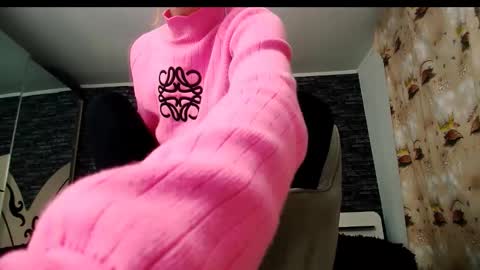 krystal desire online show from February 7, 8:42 pm