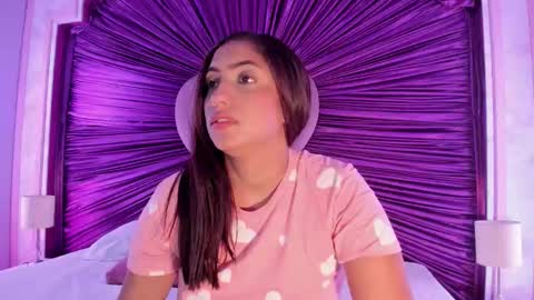 krystalswift_ online show from January 15, 3:15 am