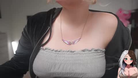 Snapshot of krystalsyxx chatting on September 27, 11:02 pm Krystal Syx online show from September 27, 11:02 pm