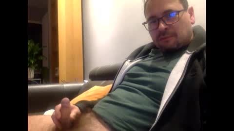 krzysztof1977 online show from December 14, 10:18 pm