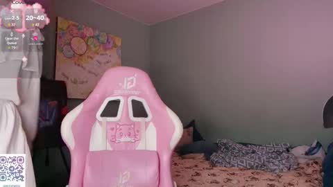 kudemeows online show from February 14, 4:43 pm