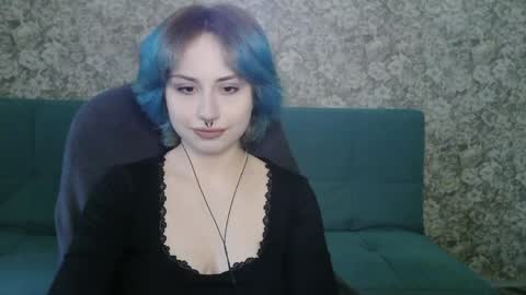 Alice online show from April 8, 2:42 pm