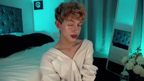 Kyle Cooper online show from December 31, 7:31 am