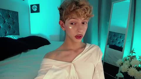 Kyle Cooper online show from December 31, 4:27 am