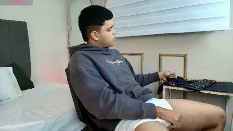 Kyliam online show from July 24, 1:03 am