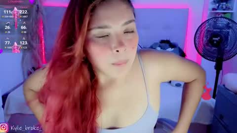 k ylie online show from March 3, 10:50 pm