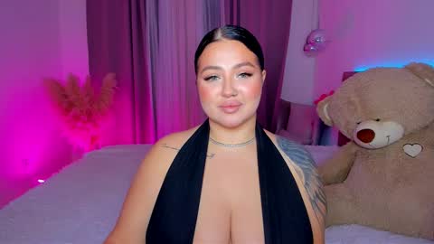 Snapshot of kylie_lips chatting on October 18, 6:45 pm Kylie Lips online show from October 18, 6:45 pm