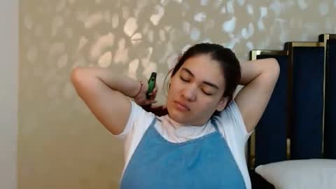 Melissa online show from April 11, 11:03 am