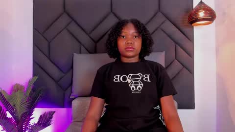 kyliee_vega online show from June 10, 11:53 am