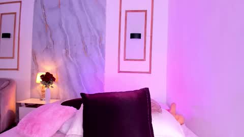 Kylie  online show from October 9, 8:03 pm