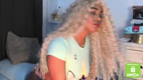 kylie white boobs online show from November 26, 7:10 pm