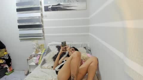 Eynah online show from December 5, 2:17 pm