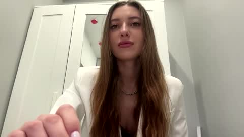 Selena online show from March 19, 1:22 am