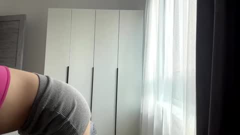 Kira online show from June 16, 1:37 pm