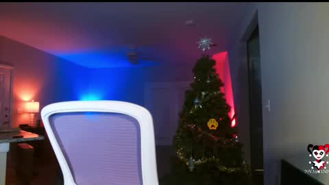 I am everything. Your highness queen deity goddess mistress god daddy mommy boss master.  you will address me as such. online show from December 21, 1:01 am