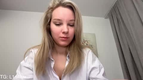 lina online show from February 15, 9:35 pm