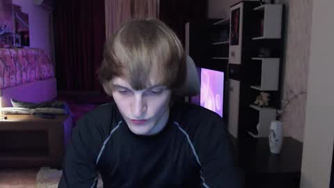 l1onkennedy online show from December 14, 8:04 pm