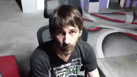 l1v1nth3dr3am online show from March 12, 5:55 am