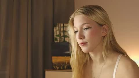 Alice online show from November 23, 4:05 pm