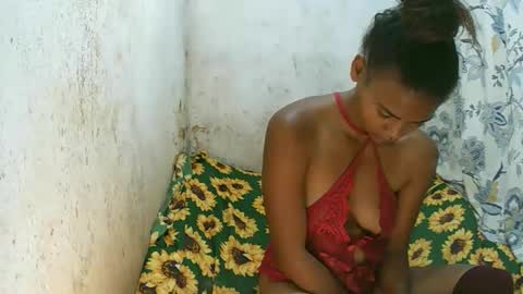 Snapshot of la_diva59887 chatting on October 23, 8:05 am la_diva59887 online show from October 23, 8:05 am