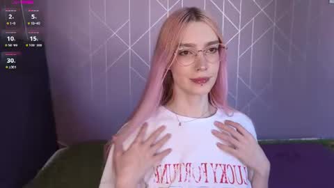 Evie online show from July 1, 5:49 am