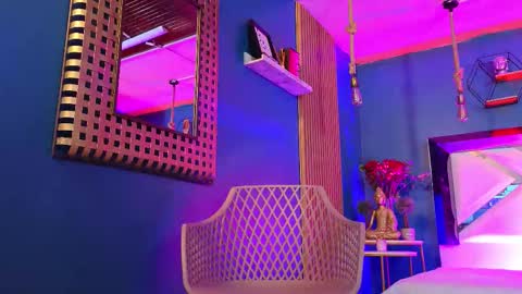 Cris  online show from March 10, 11:47 am