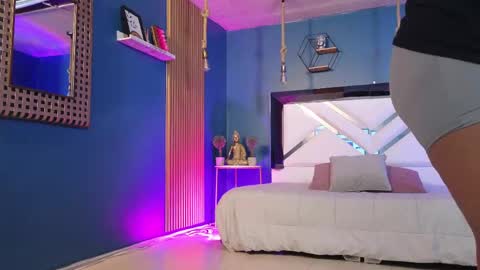 Cris  online show from April 28, 11:14 am