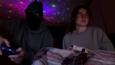 lacedinsin online show from April 15, 3:43 am