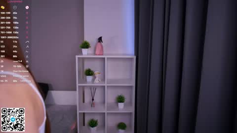 Esme online show from October 17, 6:50 am