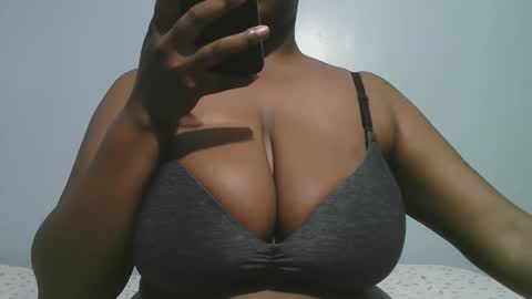 lady_dearra online show from February 19, 3:38 am