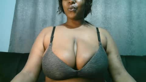 lady_dearra online show from June 12, 2:54 am