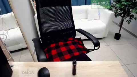 Stephanie online show from March 23, 11:48 am