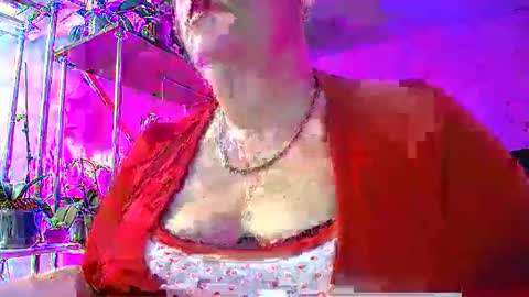Snapshot of lady_gloria chatting on February 17, 3:58 am Lady Gloria online show from February 17, 3:58 am