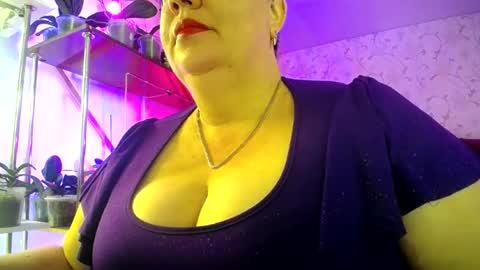 Lady Gloria online show from June 19, 7:25 am