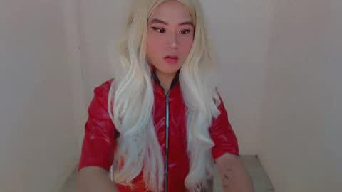    online show from March 5, 10:54 pm