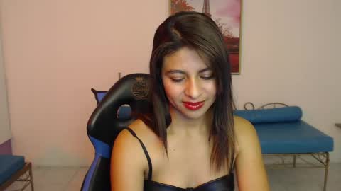 Lady Isabella online show from May 9, 1:39 pm